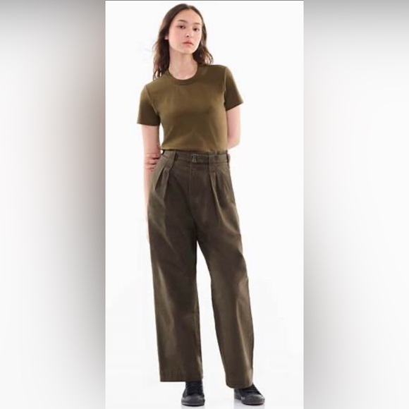 Uniqlo U Belted Pleated Wide Pants in Black - Picture 1 of 4